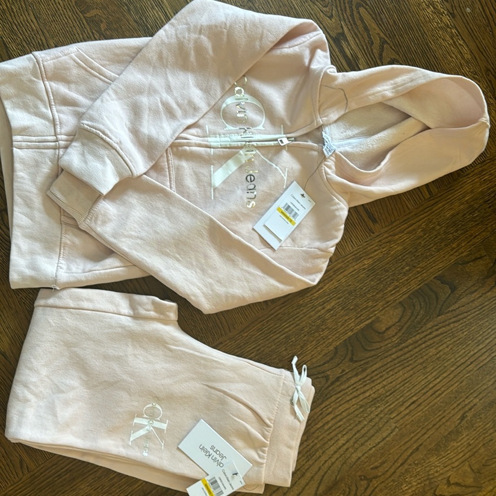 NWT Calvin Klein girls set